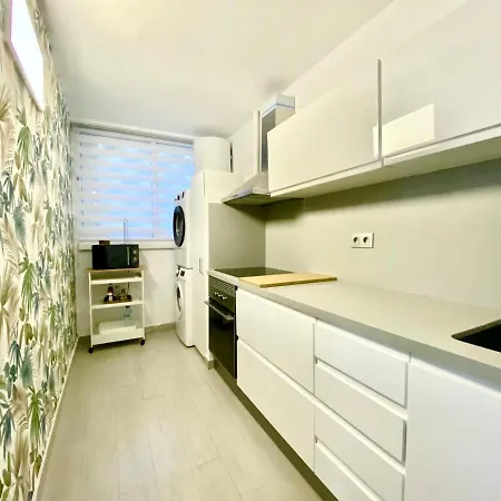 Olas En * Playa del Ingles (Gran Canaria)