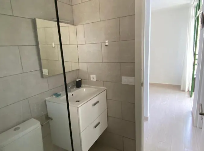 Olas En * بلايا ديل إنغلز