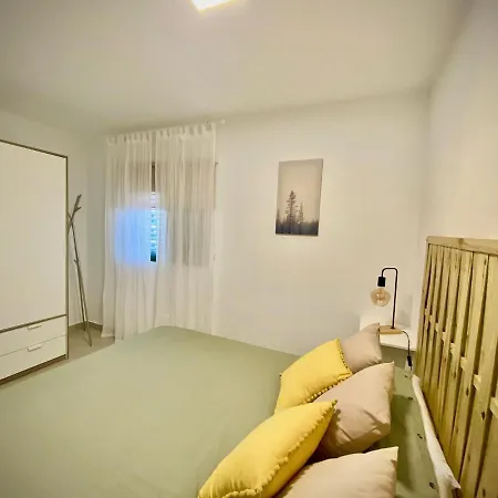 Olas En Apartamento *